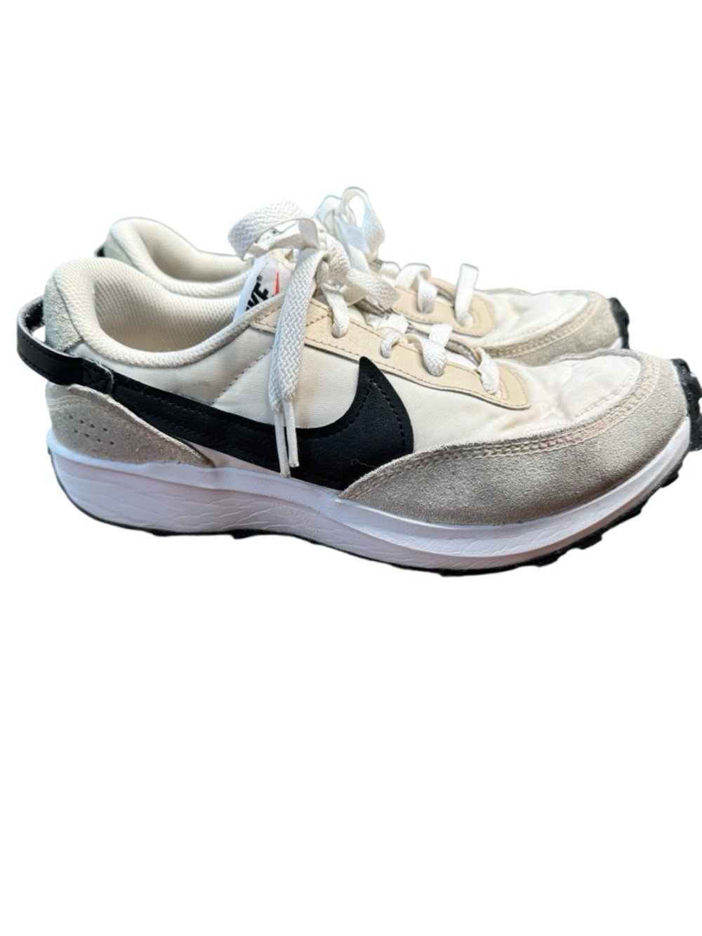Nike White Black Swoosh Sneakers Running Shoes Women Size 7 Casual